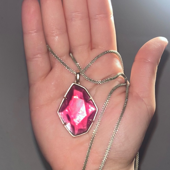 Kendra Scott Dunn Drop
in Berry Red Set - Picture 1 of 8